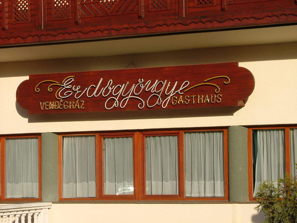 Erdogyongye Etterem Es Panzio Hotel Zalaegerszeg Exterior photo